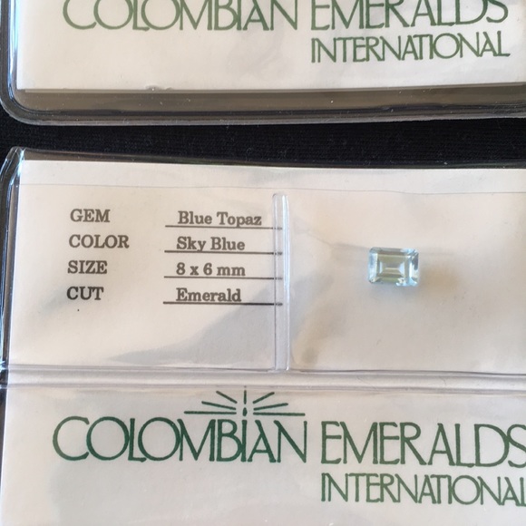Pair of loose blue topaz emerald cut stones - Picture 3 of 3